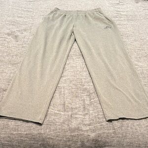 Adidas Men’s Wide Leg Gray Climawarm Sweatpants Size M